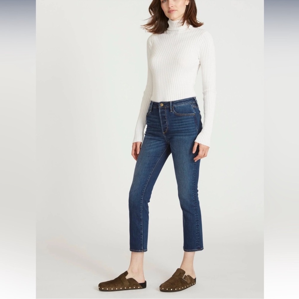 Driftwood MEG Size 26 Mid Rise Straight Crop Dark Wash Jeans Button Fly Classic
